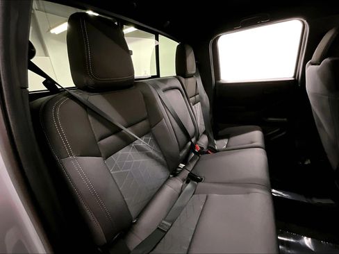 New 2026 Nissan Frontier SV w/ Tow Package AWD/4WD image 34