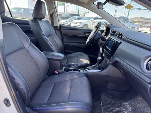 Used 2019 Toyota Corolla SE image 16