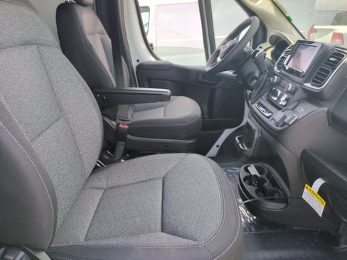 New 2025 RAM ProMaster 2500 w/ Quick Order Package 22G SLT image 19