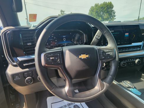 Used 2024 Chevrolet Silverado 3500 High Country w/ High Country Premium Package AWD/4WD image 17