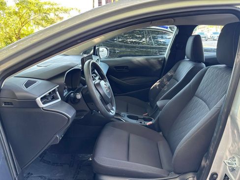 Used 2025 Toyota Corolla LE FWD image 24