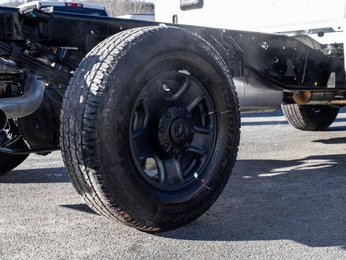 New 2026 RAM 3500 Tradesman AWD/4WD image 10