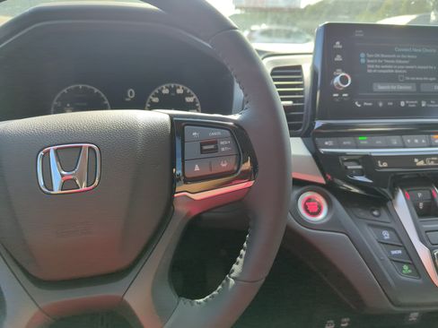 Certified 2026 Honda Odyssey EX-L image 22