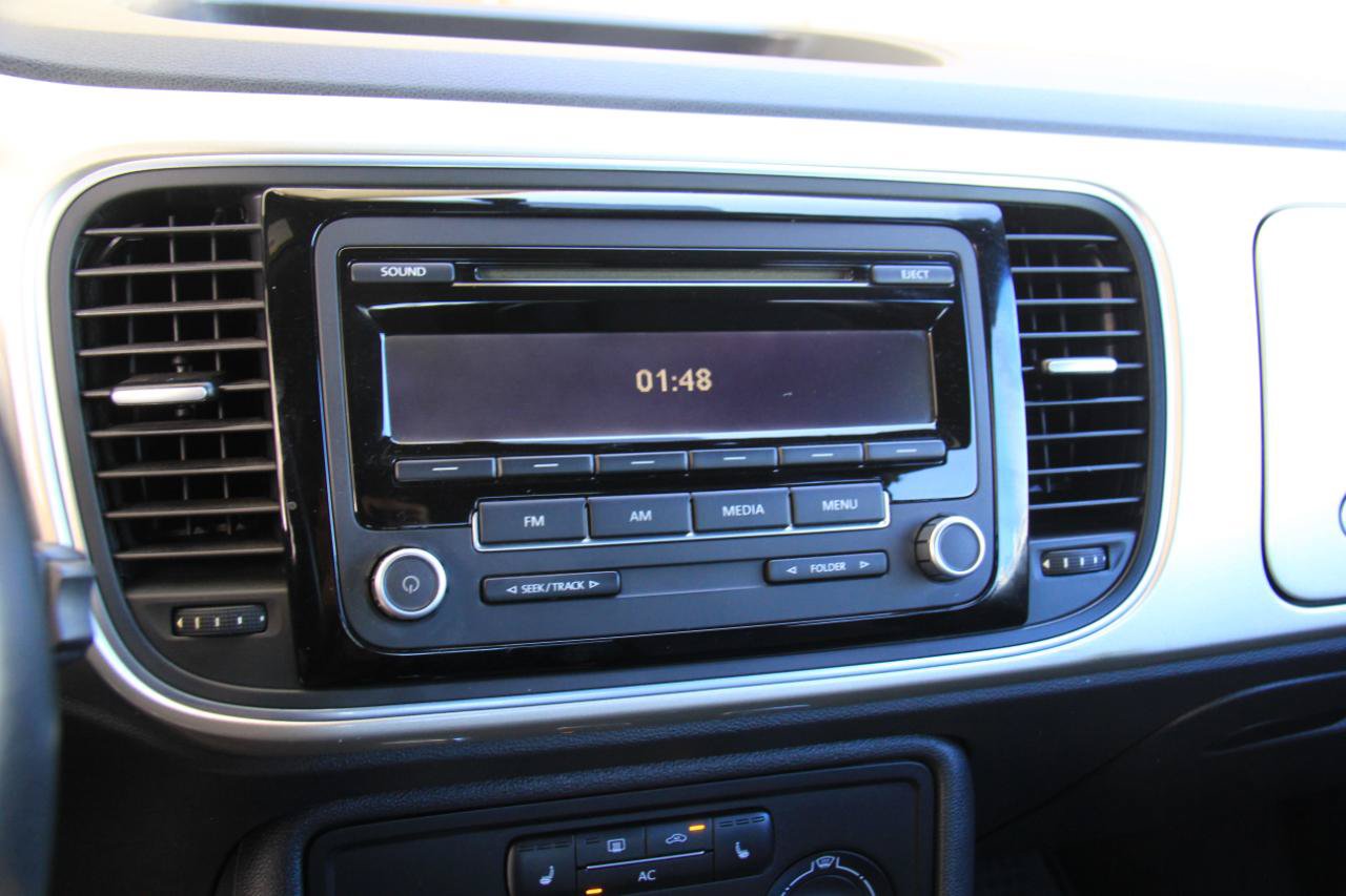 Used 2012 Volkswagen Beetle 2.5 FWD image 14