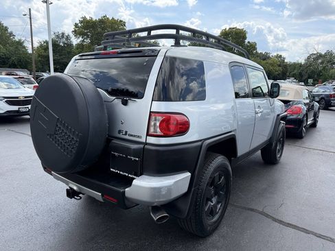 Used 2007 Toyota FJ Cruiser 4WD image 8