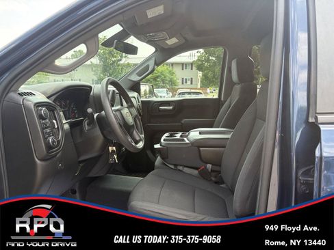 Used 2020 Chevrolet Silverado 1500 Custom w/ Custom Value Package AWD/4WD image 14