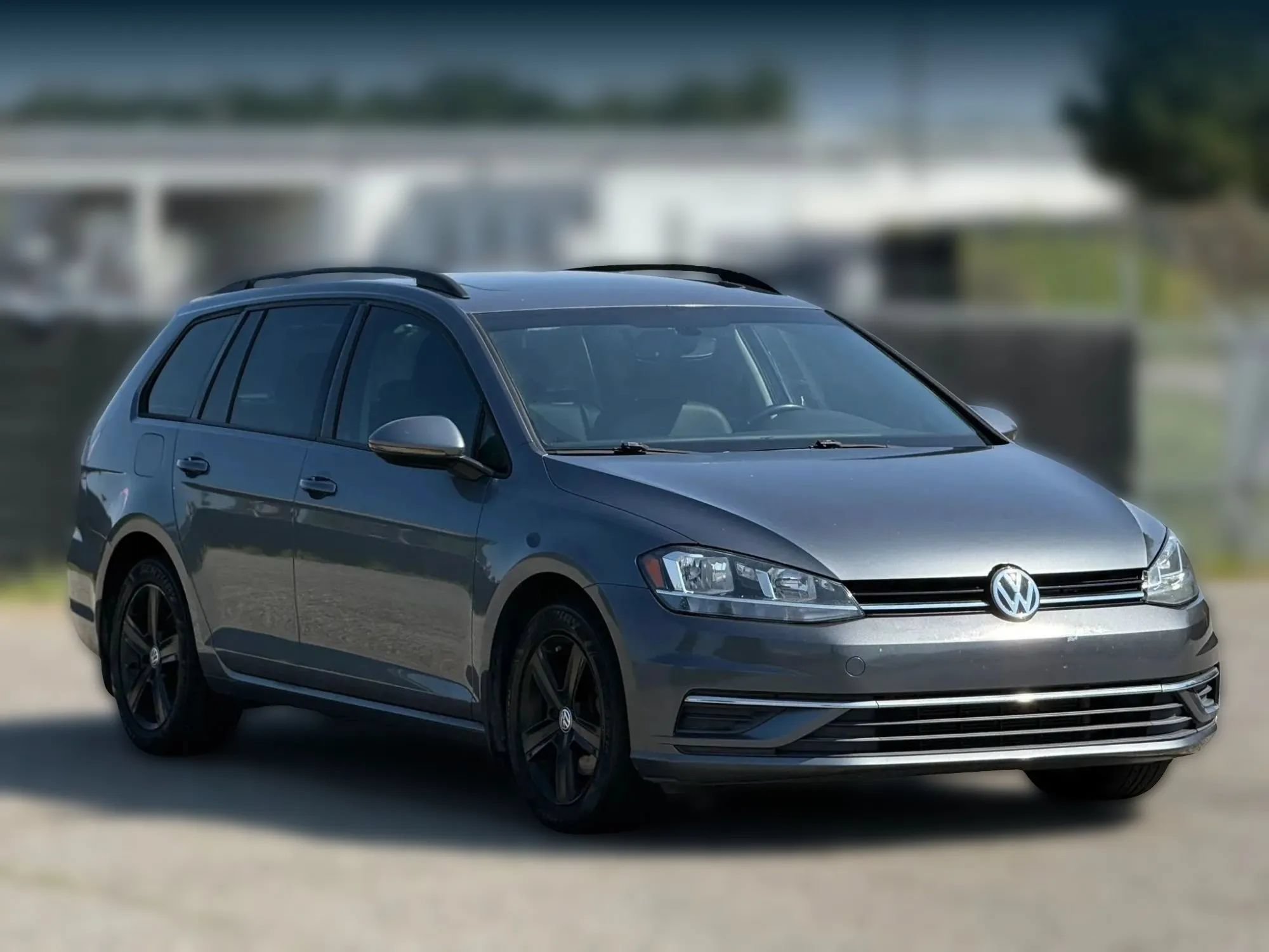 Used 2018 Volkswagen Golf SE FWD image 1