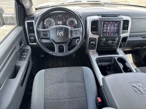 Used 2019 RAM 1500 Big Horn AWD/4WD image 12