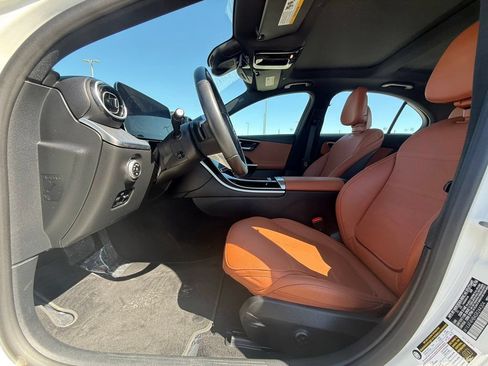 Used 2025 Mercedes-Benz C 300 4MATIC Sedan image 30