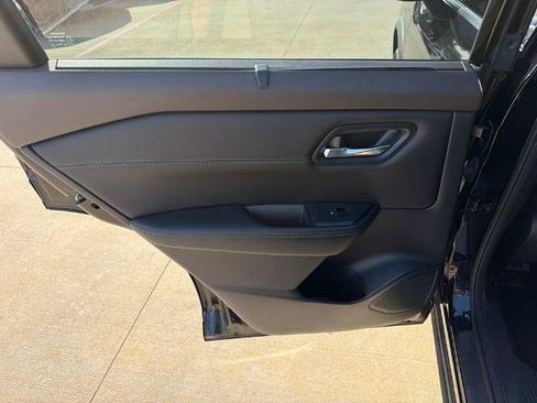 Certified 2023 Nissan Rogue SL w/ SL Premium Package FWD image 16