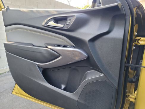 Used 2025 Chevrolet Trax ACTIV w/ Driver Confidence Package image 25