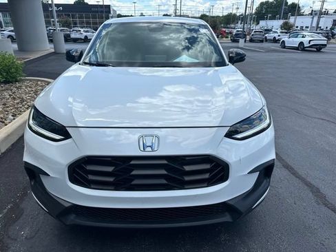 Used 2024 Honda HR-V Sport image 4