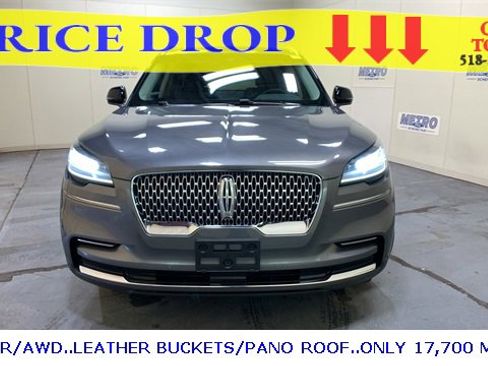 Used 2023 Lincoln Aviator AWD w/ Premium Package image 8