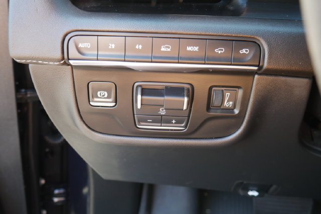 Used 2024 Cadillac Escalade Sport w/ LPO, ONYX Package AWD/4WD image 18