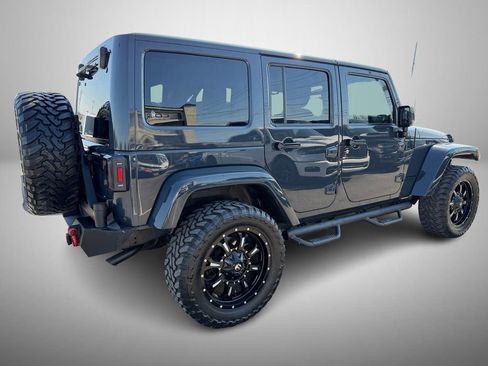 Used 2016 Jeep Wrangler Unlimited Rubicon w/ Connectivity Group image 3