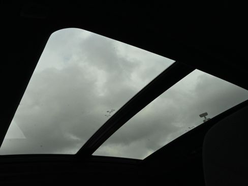 Certified 2024 BMW X6 xDrive40i w/ Premium Package image 29