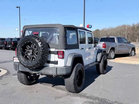 Used 2014 Jeep Wrangler Unlimited Sport image 6