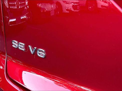 Used 2022 Volkswagen Atlas Cross Sport SE image 9