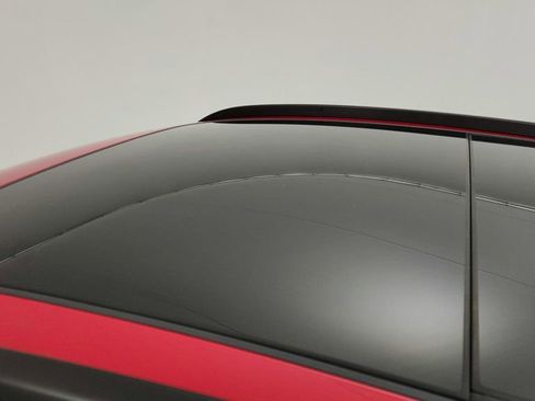 Used 2024 Porsche Macan image 10