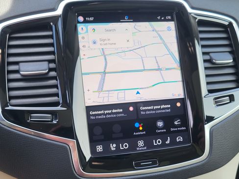 Certified 2023 Volvo XC90 B6 Plus AWD/4WD image 18