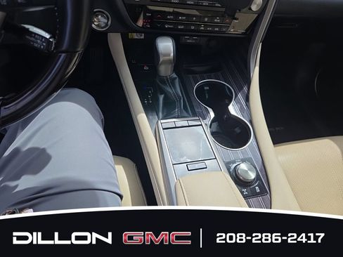Used 2022 Lexus RX 350L Luxury w/ Cold Weather Package (CT) AWD/4WD image 11