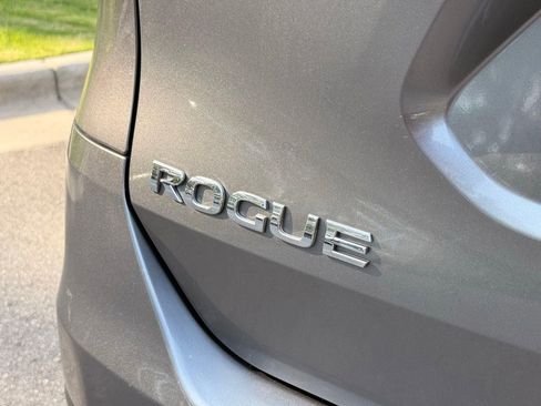 Used 2016 Nissan Rogue SV AWD/4WD image 11