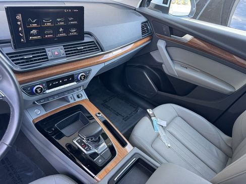 Used 2022 Audi Q5 2.0T Premium w/ Convenience Package image 33