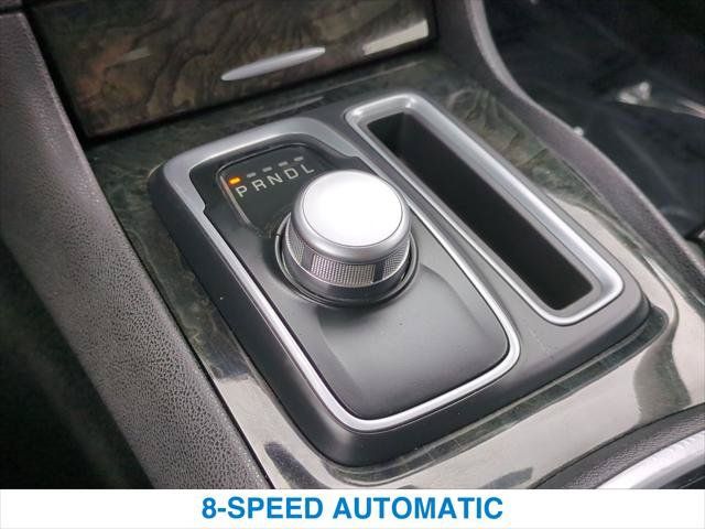 Used 2018 Chrysler 300 Limited w/ Safetytec Plus Group RWD image 19