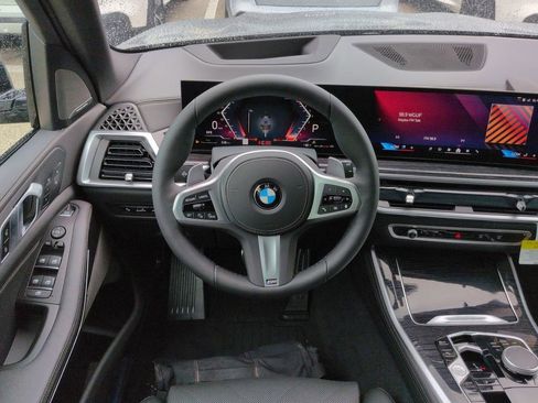 New 2026 BMW X5 xDrive40i w/ M Sport Package AWD/4WD image 16
