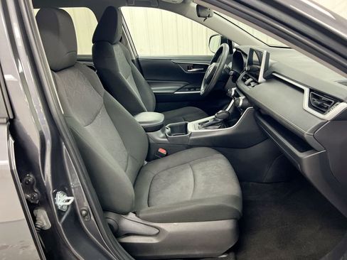 Used 2024 Toyota RAV4 XLE FWD image 22