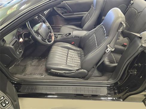 Used 2002 Chevrolet Camaro Z28 w/ SS Performance/Appearance Pkg image 30