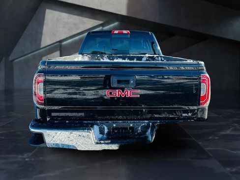 Used 2018 GMC Sierra 1500 SLT image 19
