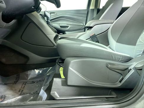 Used 2013 Ford Escape S image 18