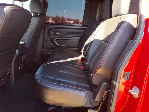 Used 2021 Nissan Titan PRO-4X w/ Pro-4x Convenience Package image 7