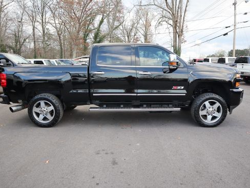 Used 2018 Chevrolet Silverado 2500 LTZ w/ Duramax Plus Package AWD/4WD image 4