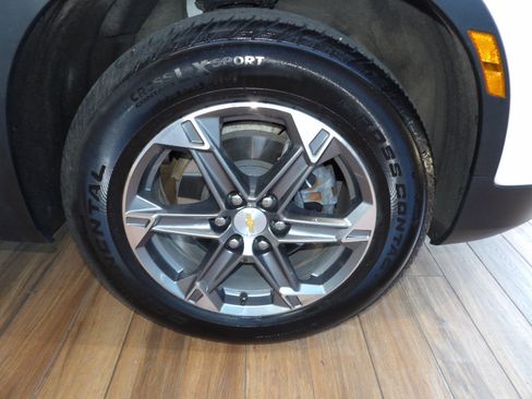 Used 2024 Chevrolet Blazer LT w/ LPO, Floor Liner Package FWD image 4
