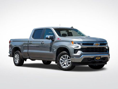 New 2026 Chevrolet Silverado 1500 LT w/ Z71 Off-Road Package AWD/4WD image 3