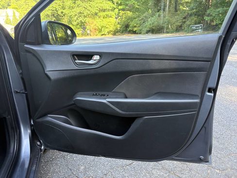 Used 2020 Hyundai Accent SEL FWD image 18