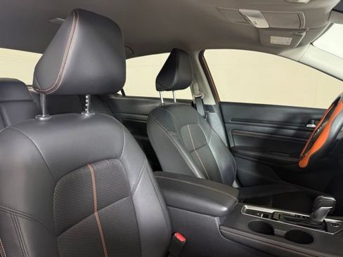 Used 2022 Nissan Altima 2.5 SR AWD/4WD image 18