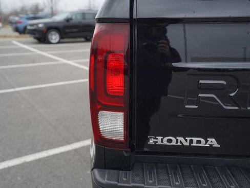 Used 2025 Honda Ridgeline Sport image 37