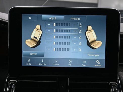 Used 2020 Lincoln Navigator Reserve w/ Luxury Package RWD image 35