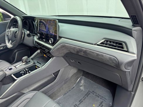Used 2025 Lexus TX 350 AWD w/ Technology Package image 15