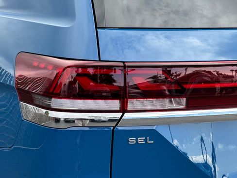 New 2025 Volkswagen Atlas SEL Premium R-Line image 7