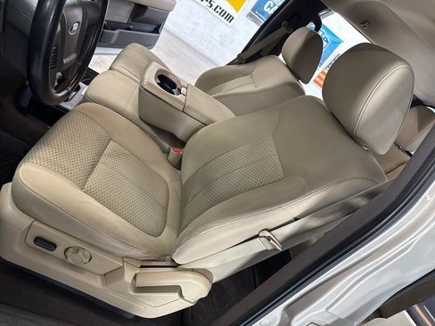 Used 2010 Ford F150 XLT AWD/4WD image 10