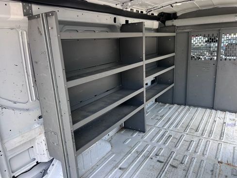 Used 2017 Ford Transit 150 148 Medium Roof RWD image 22