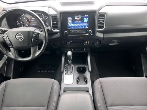 Used 2022 Nissan Frontier SV image 16