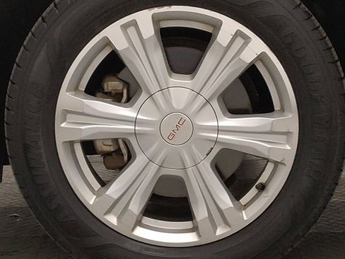 Used 2017 GMC Terrain SLE image 31