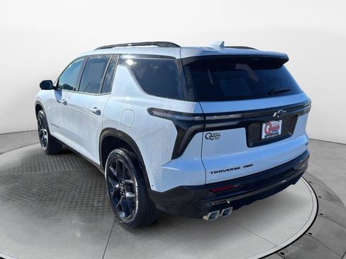 New 2026 Chevrolet Traverse RS w/ LPO, Floor Liner Package image 3
