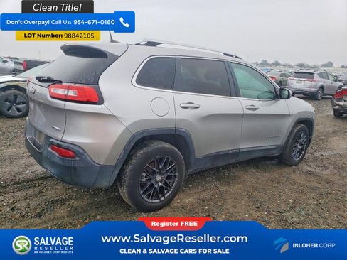 Used 2018 Jeep Cherokee Latitude FWD image 4