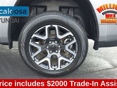 Used 2025 RAM 1500 Laramie AWD/4WD image 11